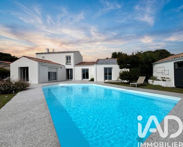 Maison à vendre 7 pièces 152 m² Sainte-Soulle