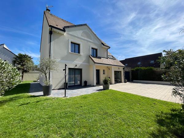 Maison individuelle 7 pièces - superbes prestations !