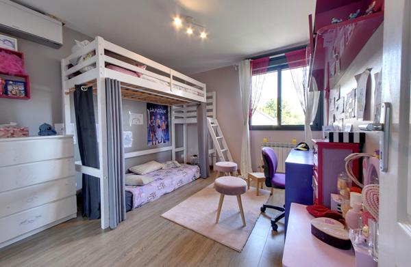 Maison individuelle 7 pièces - superbes prestations !