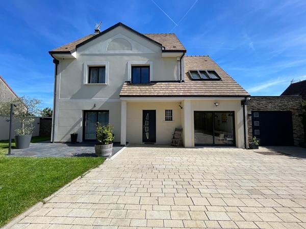 Maison individuelle 7 pièces - superbes prestations !