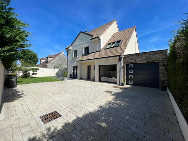 Maison individuelle 7 pièces - superbes prestations !