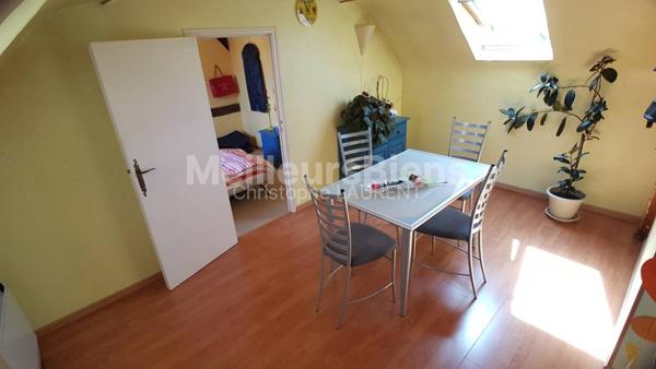 T3, Bouchon de Champagne, 63 m² au sol.