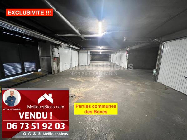 Paris!!! Rare à la vente!!! Lot de 8 grands boxes!!!!