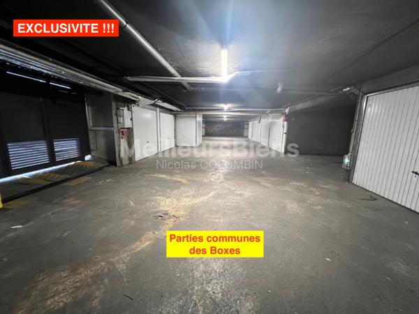 Paris!!! Rare à la vente!!! Lot de 8 grands boxes!!!!