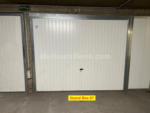 Paris!!! Rare à la vente!!! Lot de 8 grands boxes!!!!