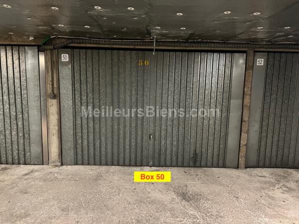 Paris!!! Rare à la vente!!! Lot de 8 grands boxes!!!!