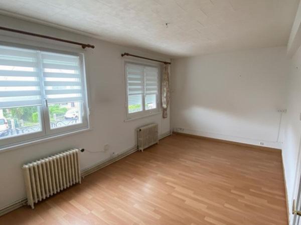 Maison - Cambrai - Réf.:3063 MAISON GMF SUR 2 ETAGES A CAMBRAI