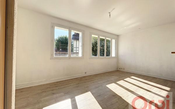 Appartement à louer    1 pièce • 25,65 m2 Chantilly