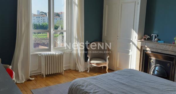 Maison bourgeoise à vendre à Écully - 7 pièces, piscine et garage