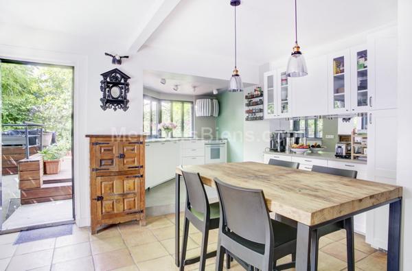 Charmante maison de ville rénovée au coeur de Brancas