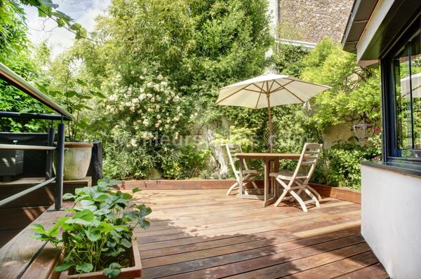 Charmante maison de ville rénovée au coeur de Brancas