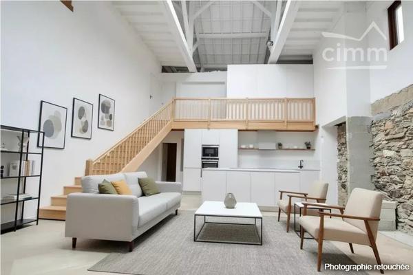 Découvrez cette maison de village au Murier, Le Bigot à Saint-Martin-d'Hères, offrant une surface habitable de 109 m².