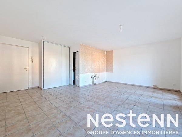 GENAS Secteur Azieu - Studio de 32m² avec balcon et 2 places de stationnement
