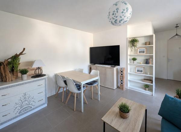 BONNEVILLE – Appartement 2 pièces de 44 m² avec terrasse et