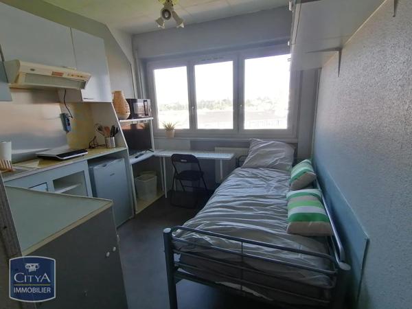 Appartement à louer 1 pièce 9.83m² Mâcon (71000)
