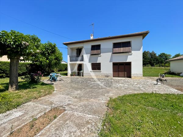 Maison avec dépendance et joli terrain - 3 chambres