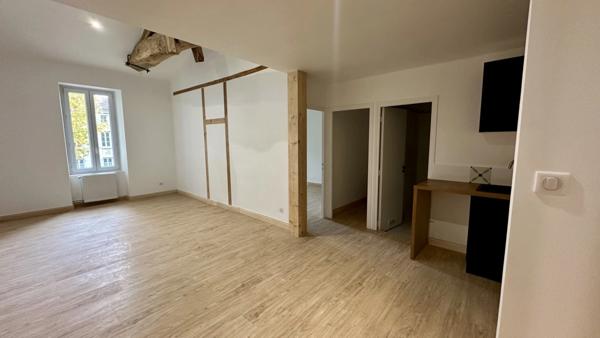 Appartement à vendre 3 pièces BARBEZIEUX SAINT HILAIRE (16)