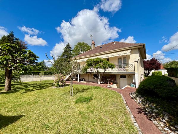 Maison de qualité idéalement située