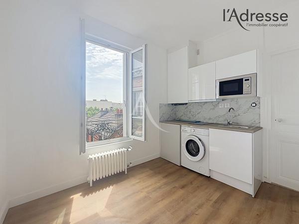 Appartement Suresnes 1 pièce(s) 24 m2-Meublé