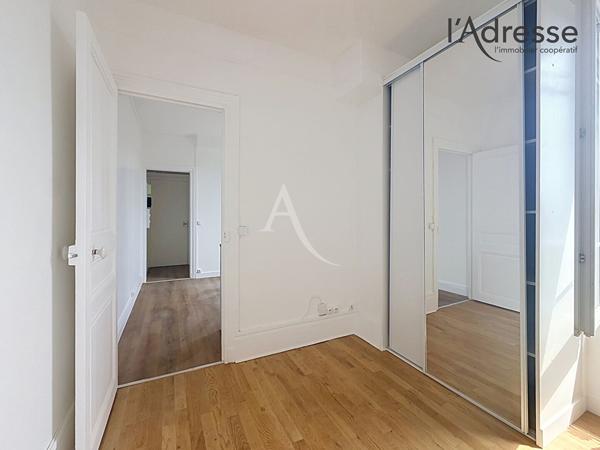 Appartement Suresnes 1 pièce(s) 24 m2-Meublé