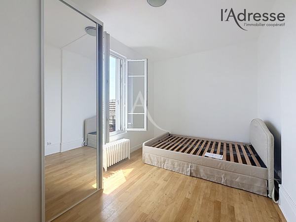 Appartement Suresnes 1 pièce(s) 24 m2-Meublé