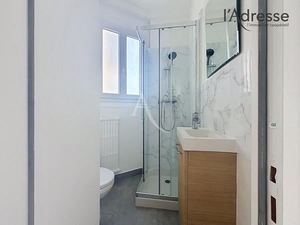 Appartement Suresnes 1 pièce(s) 24 m2-Meublé