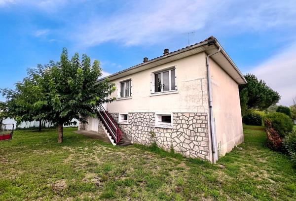 Maison sur sous-sol avec 4 chambres et jardin de 1136m². Roumazieres