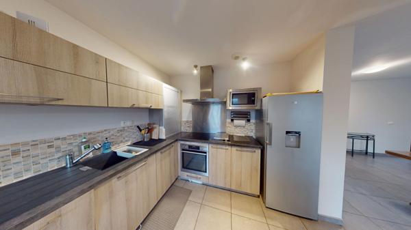 GRANDE MAISON CONTEMPORAINE - POITIERS