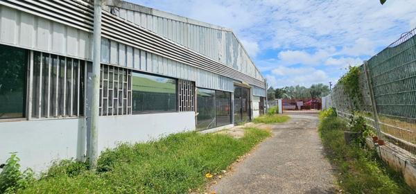 LOCAL COMMERCIAL SPACIEUX à VENDRE à KOUROU