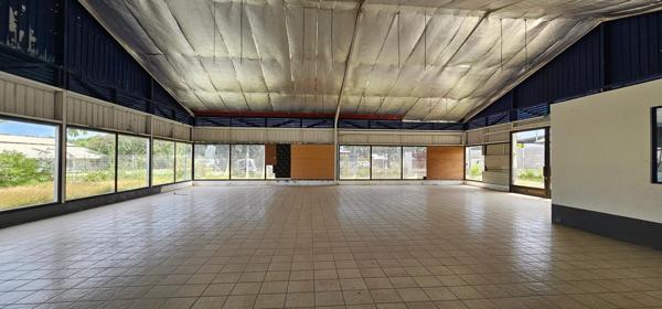 LOCAL COMMERCIAL SPACIEUX à VENDRE à KOUROU