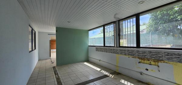 LOCAL COMMERCIAL SPACIEUX à VENDRE à KOUROU