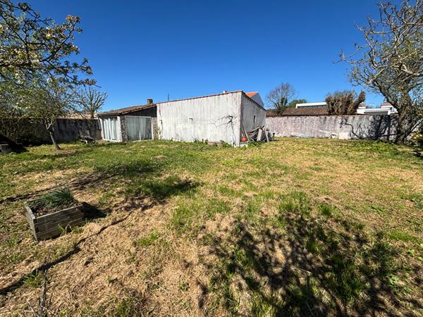 TERRAIN constructible, Maison à réhabiliter de 65 m² avec potentiel d'agrandissement