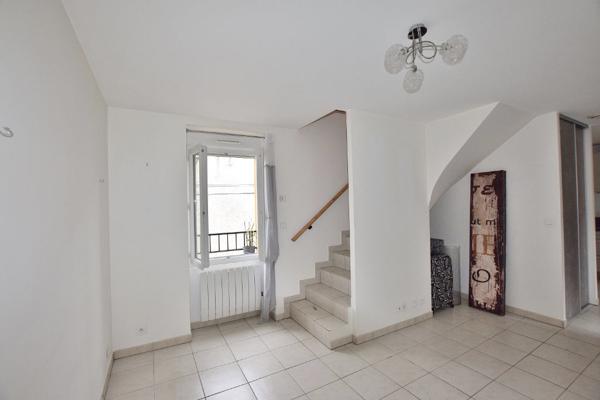 Appartement à louer à Forges Les Bains 3 pièces 45.69 m2