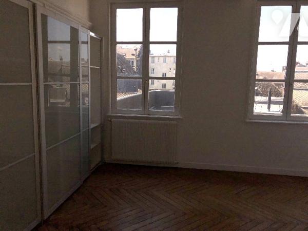 A VENDRE VIEUX MARCHE, T4 AVEC PARKING