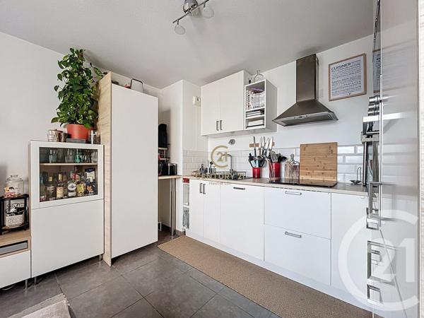 Appartement à vendre  2 pièces - 42 m2 ST PRIEST - 69