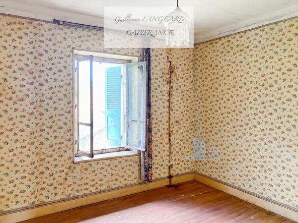 OYONNAX (01100) - PROPRIÉTÉ COMPRENANT PLUSIEURS BÂTIMENTS - 6720 m2 DE TERRAIN