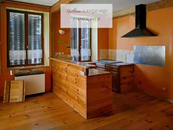 OYONNAX (01100) - PROPRIÉTÉ COMPRENANT PLUSIEURS BÂTIMENTS - 6720 m2 DE TERRAIN