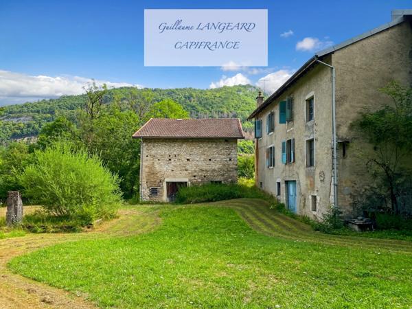 OYONNAX (01100) - PROPRIÉTÉ COMPRENANT PLUSIEURS BÂTIMENTS - 6720 m2 DE TERRAIN