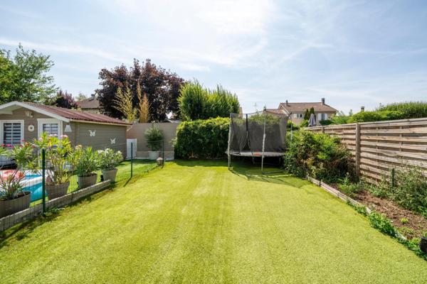 Magnifique maison avec 3 chambres, garage et jardin