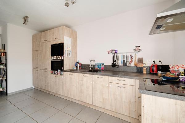 Magnifique maison avec 3 chambres, garage et jardin