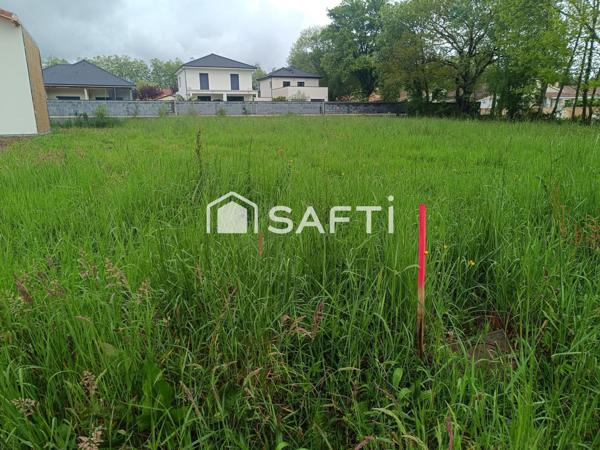 L écologie c'est un etat d esprit terrain à construire dans village écologique