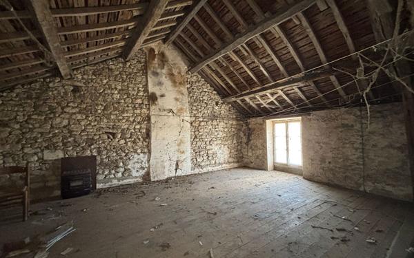 Maison à vendre    3 pièces • 80 m2 Dravegny