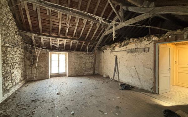 Maison à vendre    3 pièces • 80 m2 Dravegny