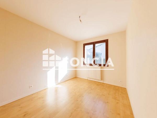 À vendre Maison 8 pièces 167 m² - Mur-sur-allier 63111