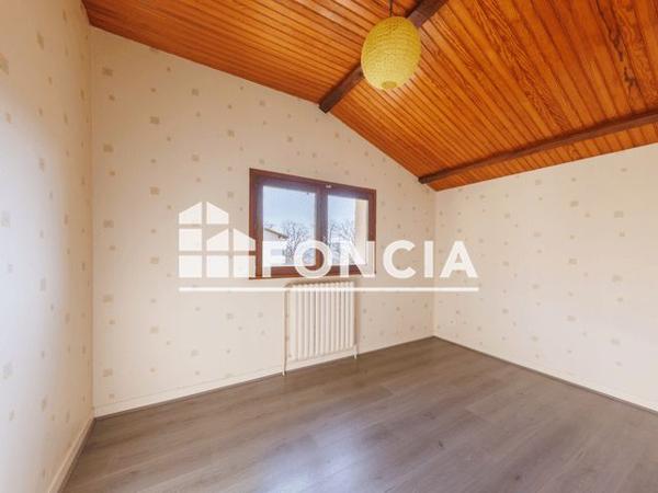 À vendre Maison 8 pièces 167 m² - Mur-sur-allier 63111