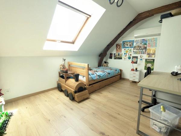 Maison à vendre 7 pièces AUBIGNE RACAN (72)