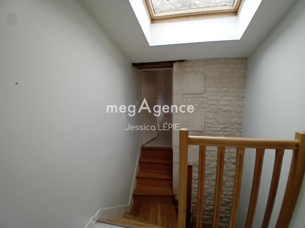 Immeuble à NIORT, 79000 - 202m²