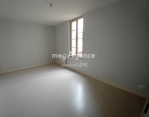 Immeuble à NIORT, 79000 - 202m²