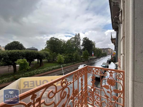 Appartement à louer 3 pièces 83m²