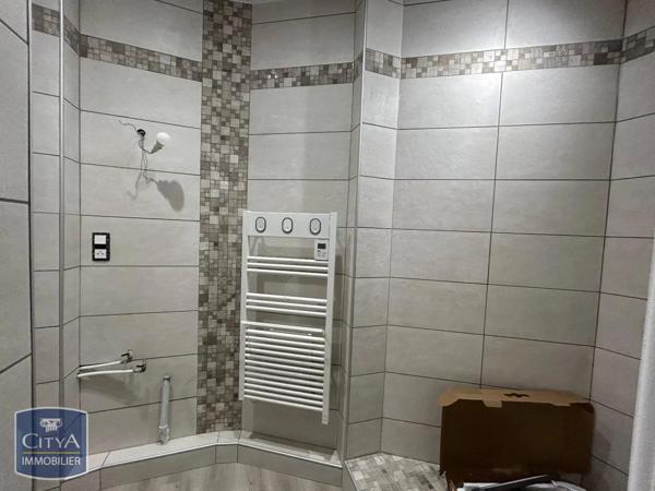 Appartement à louer 3 pièces 83m²